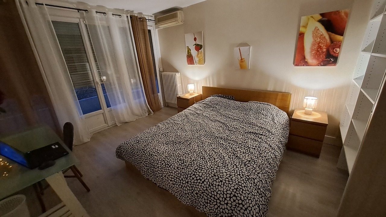Photo of Bedroom in Valence