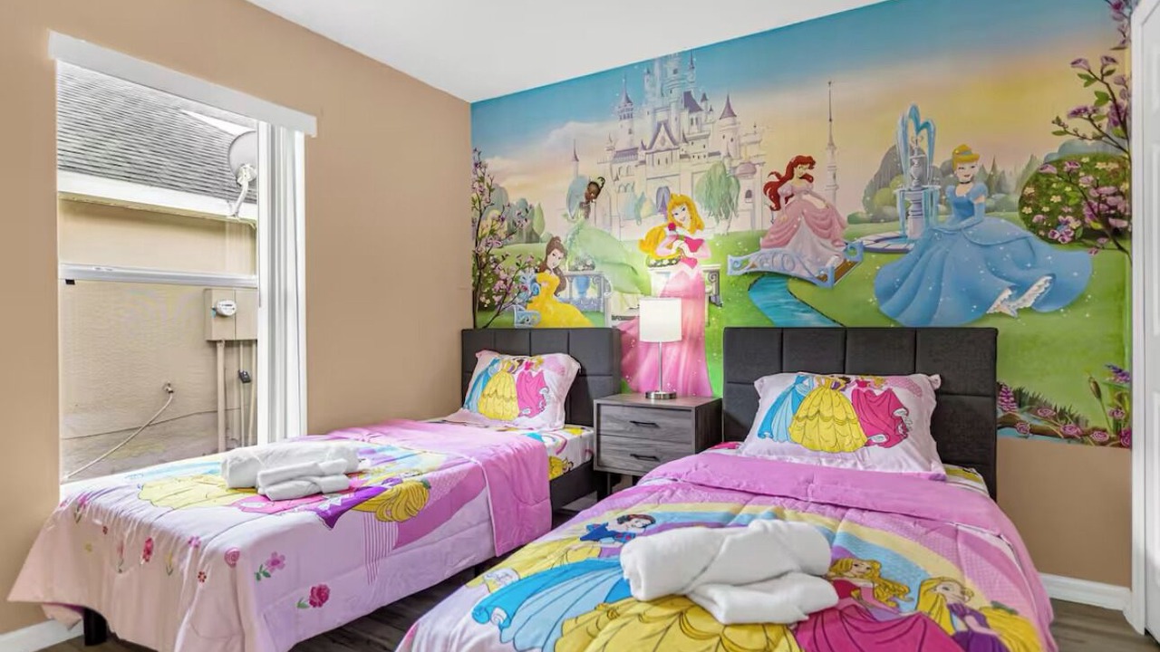 Photo of Bedroom in Crystal Cove