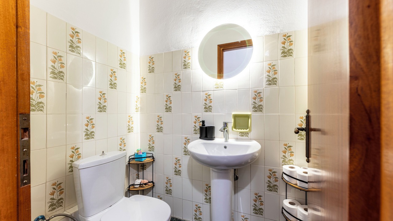 Photo of Bathroom in Dikaio