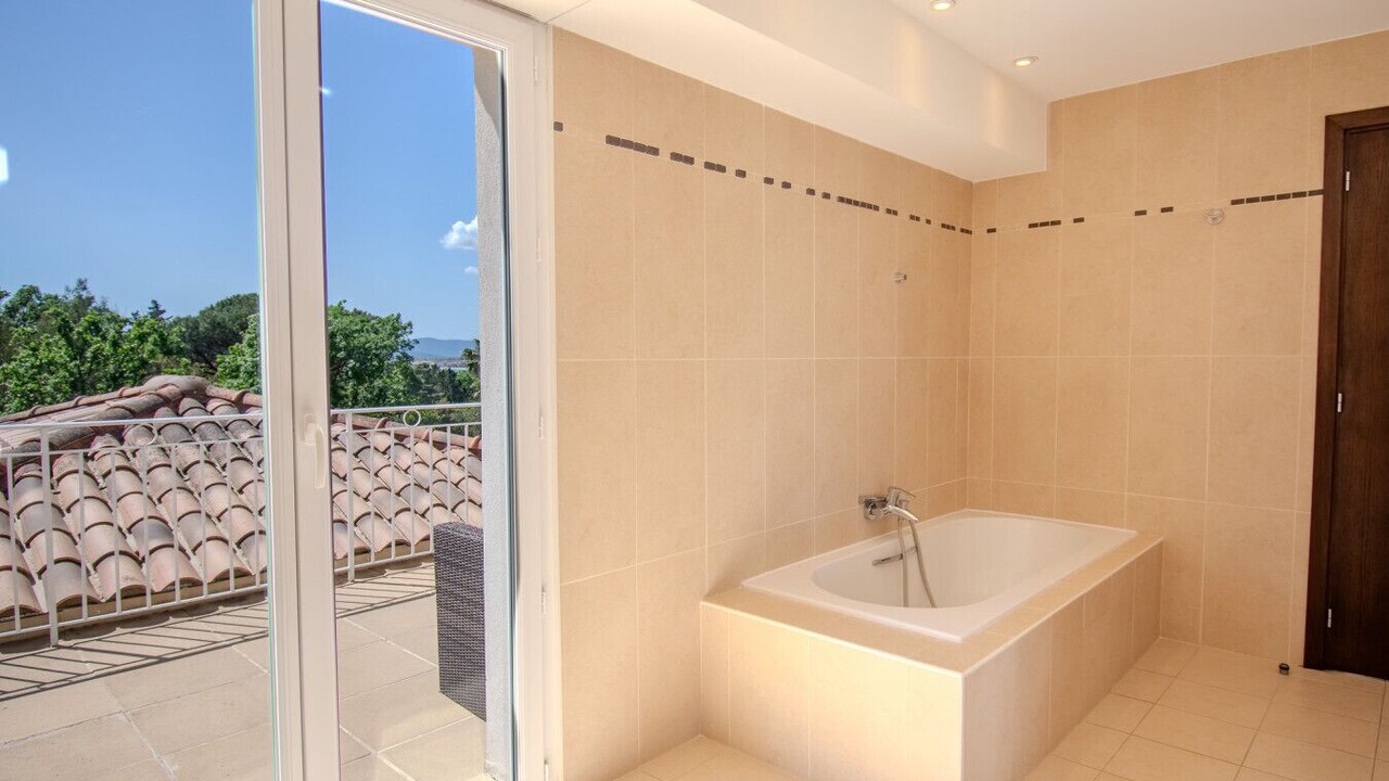 Photo of Bathroom in Sainte-Maxime - Saint-Tropez