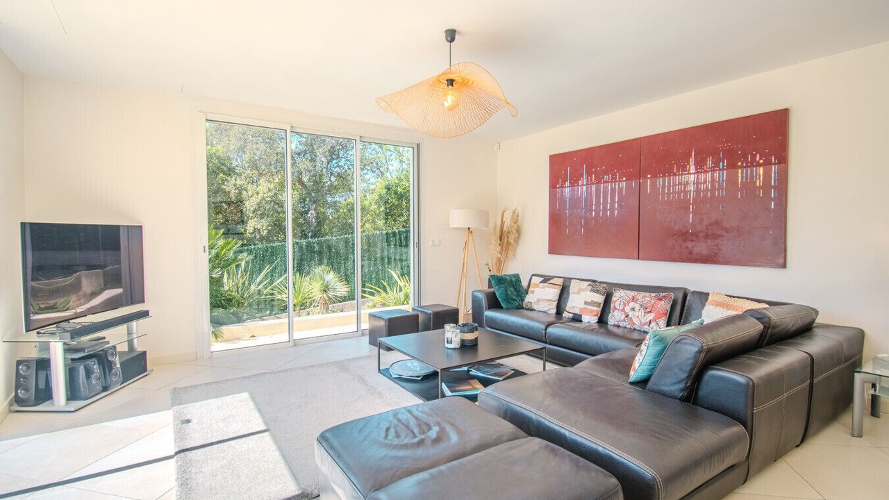 Photo of Livingroom in Sainte-Maxime - Saint-Tropez