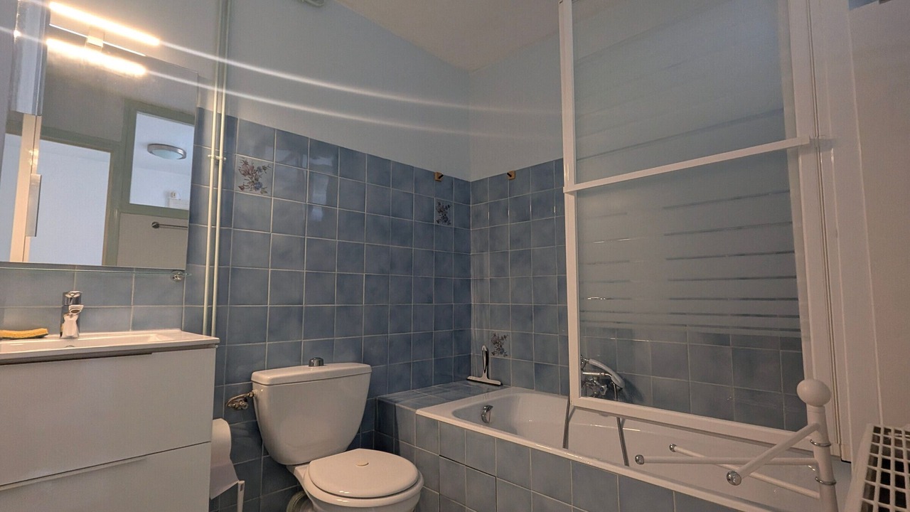 Photo of Bathroom in La Chatre