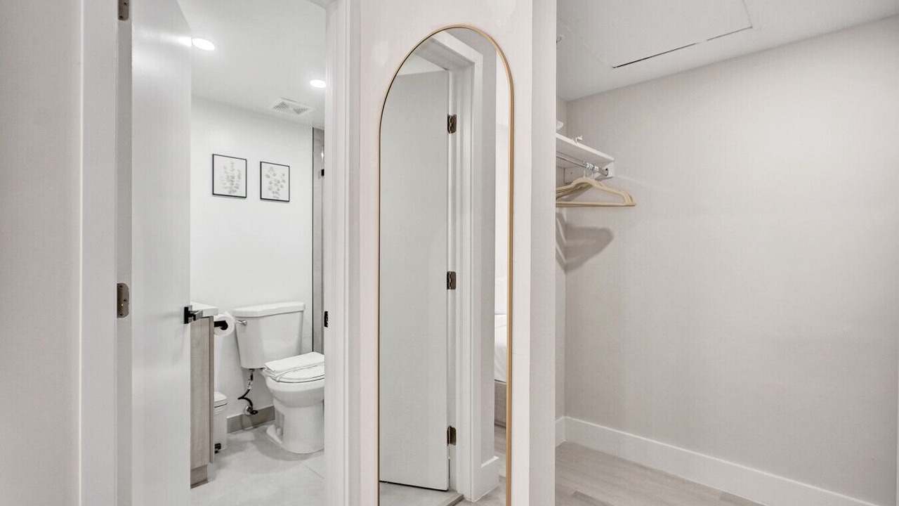 Photo of Bathroom in Flamingo/Lummus