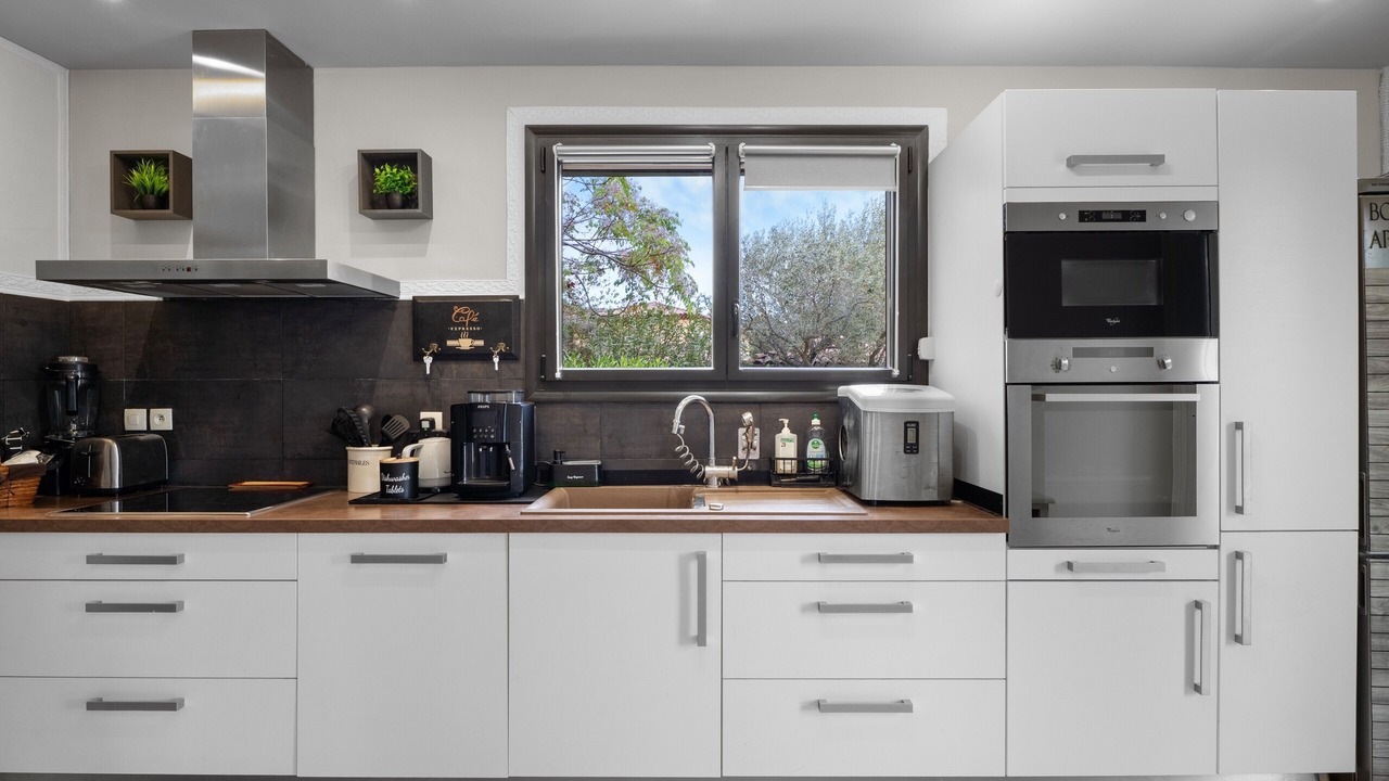 Photo of Kitchen in La Cadiere-d'Azur