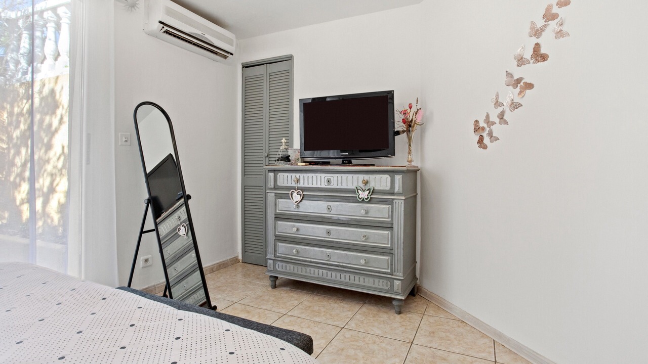 Photo of Bedroom in Tourves