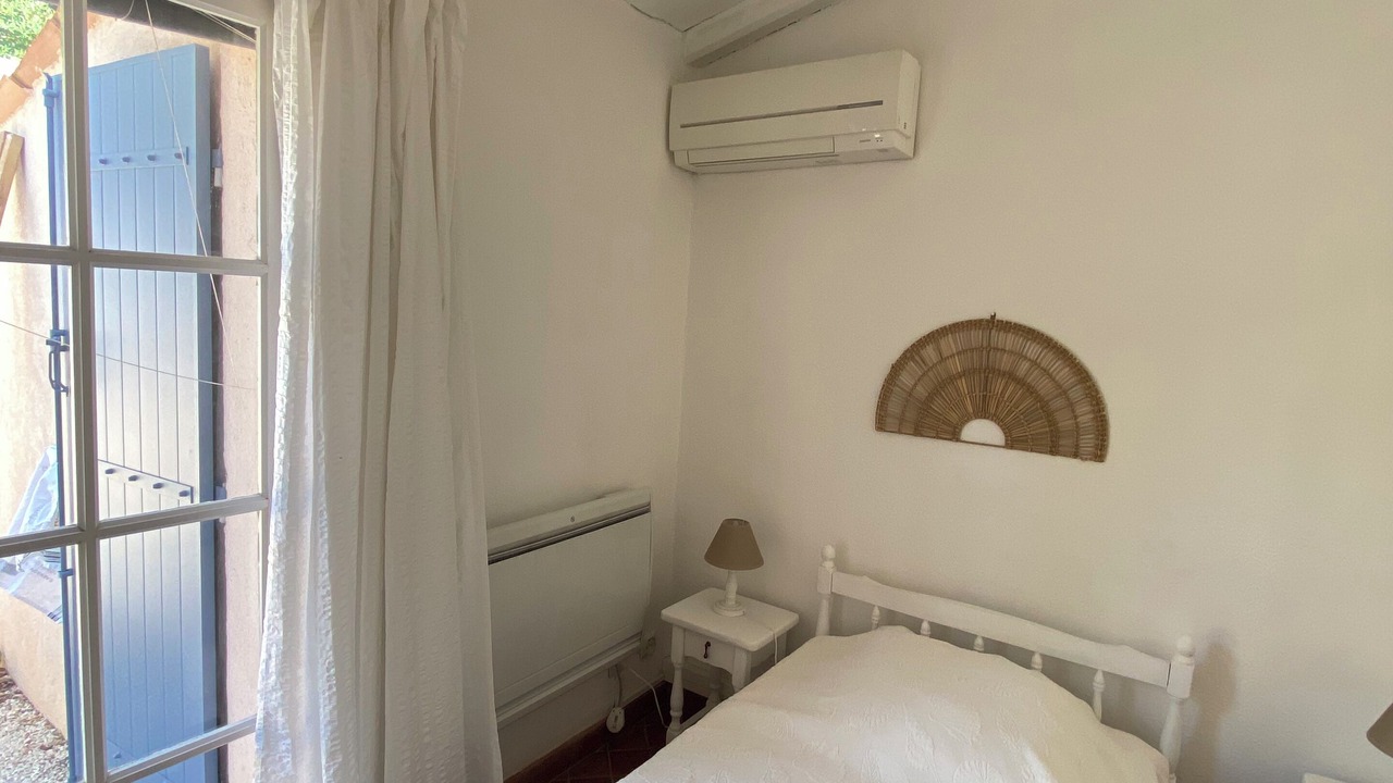 Photo of Bedroom in Sainte-Maxime - Saint-Tropez