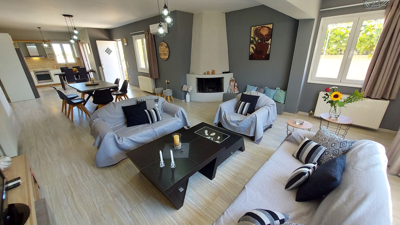 Photo of Livingroom in Pigianos Kampos