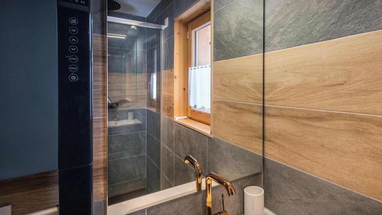 Photo of Bathroom in Pralognan-la-Vanoise