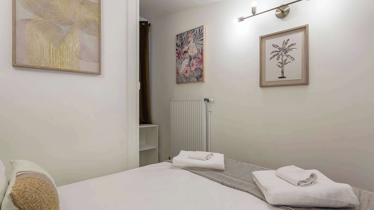 Photo of Bedroom in Old Lyon