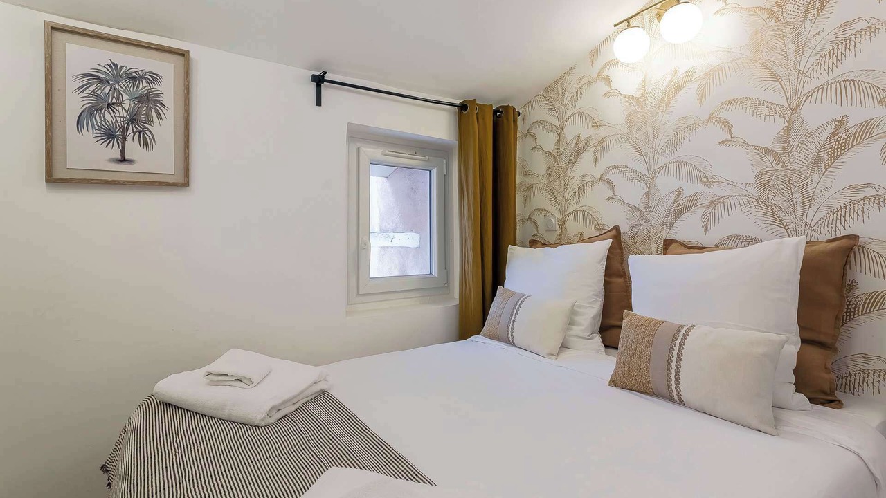 Photo of Bedroom in Old Lyon