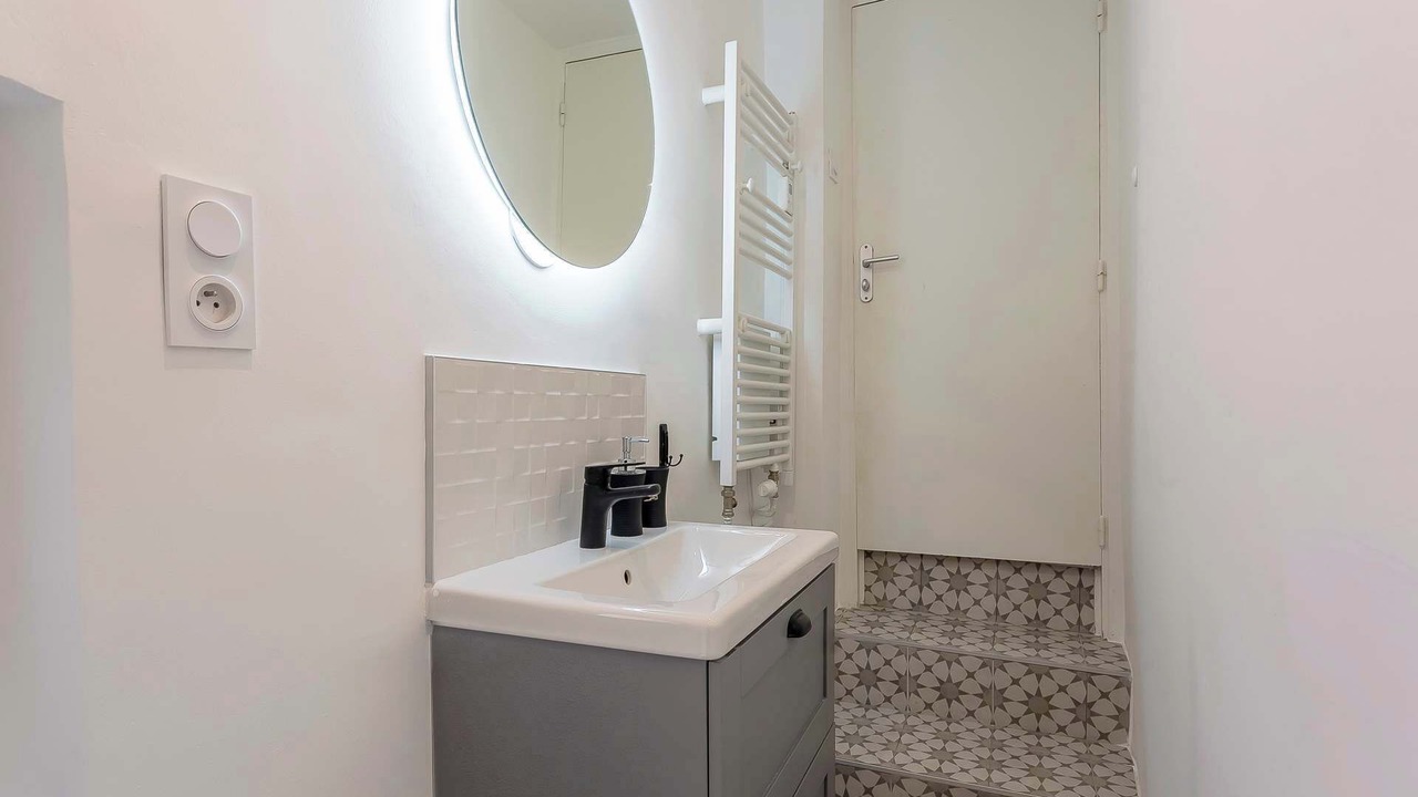 Photo of Bathroom in Old Lyon
