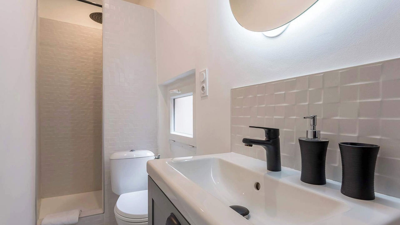 Photo of Bathroom in Old Lyon