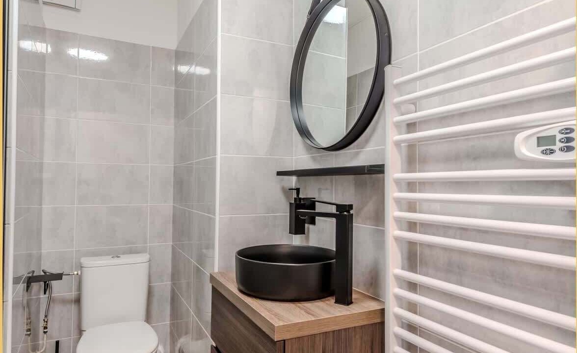 Photo of Bathroom in Cluses