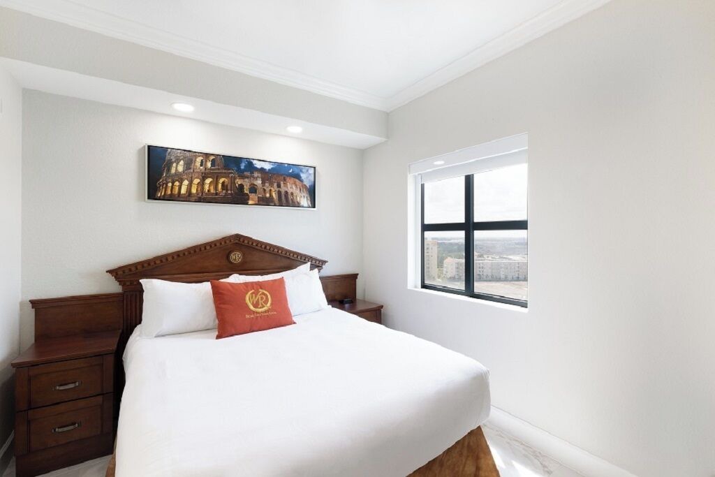 Photo of Bedroom in Florida Center