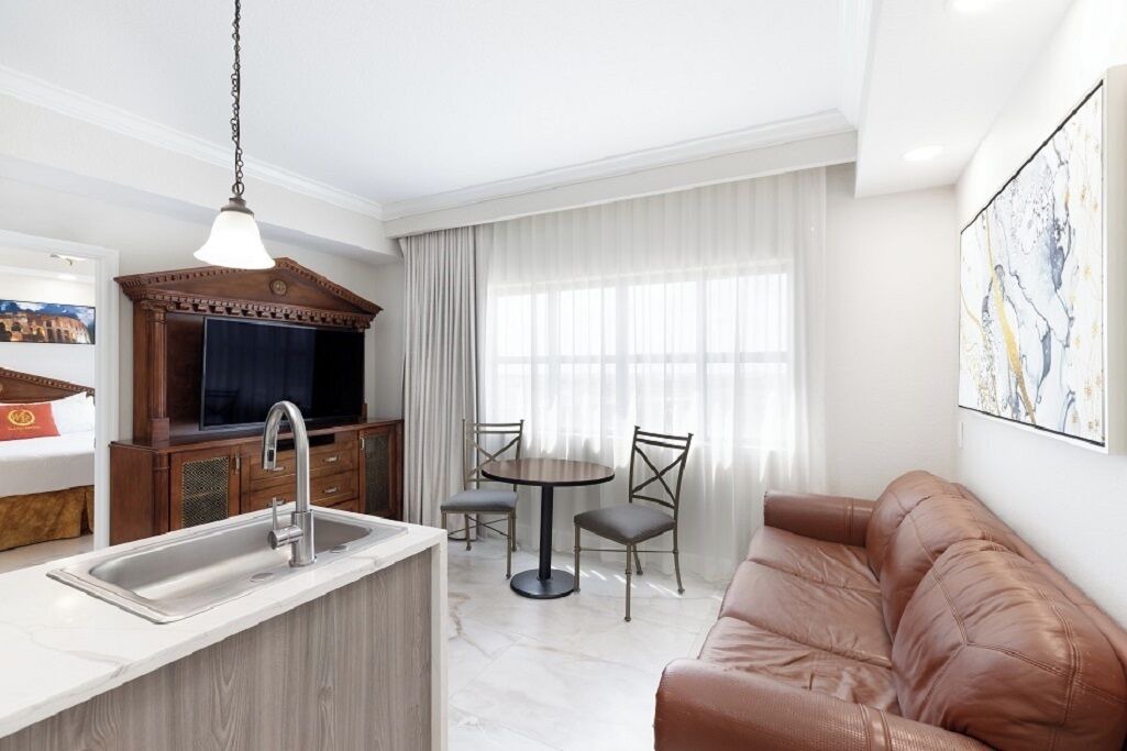 Photo of Livingroom in Florida Center