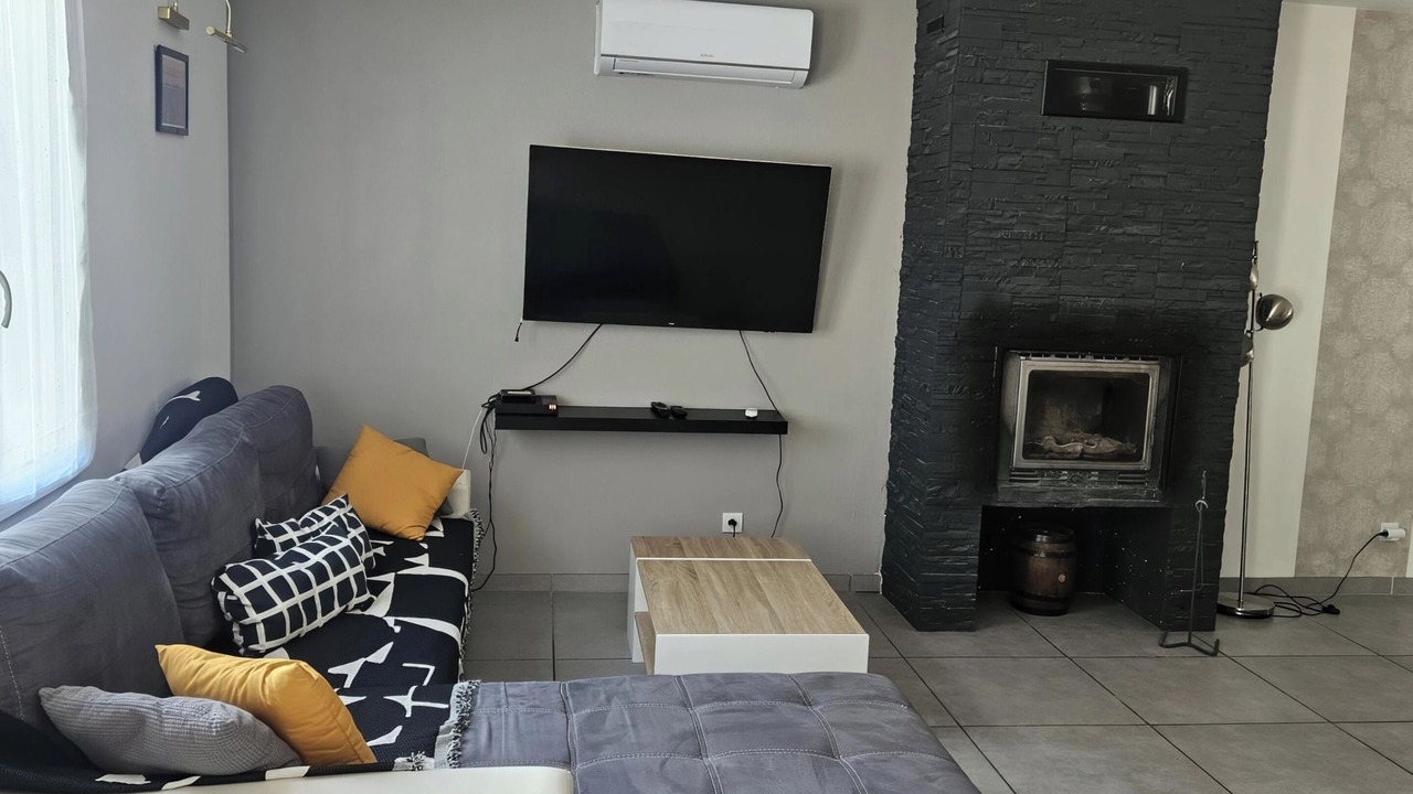 Photo of Livingroom in Saint-Chamas