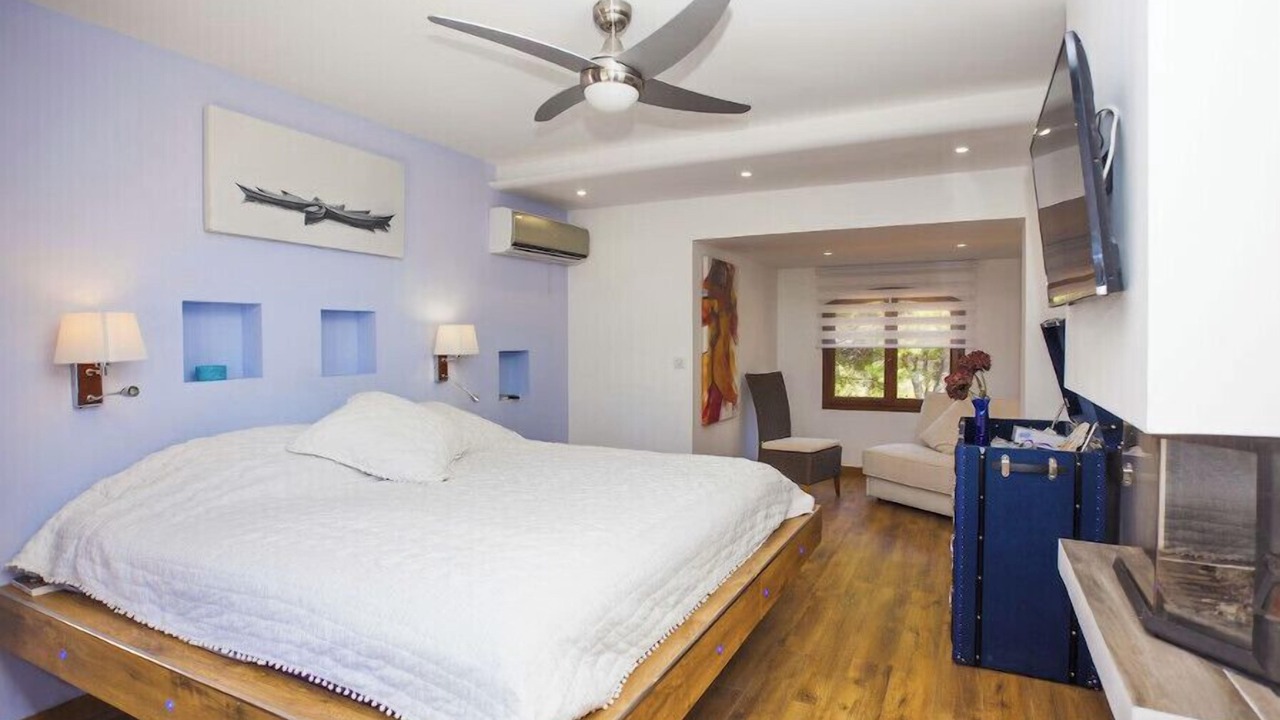 Photo of Bedroom in Six-Fours-les-Plages