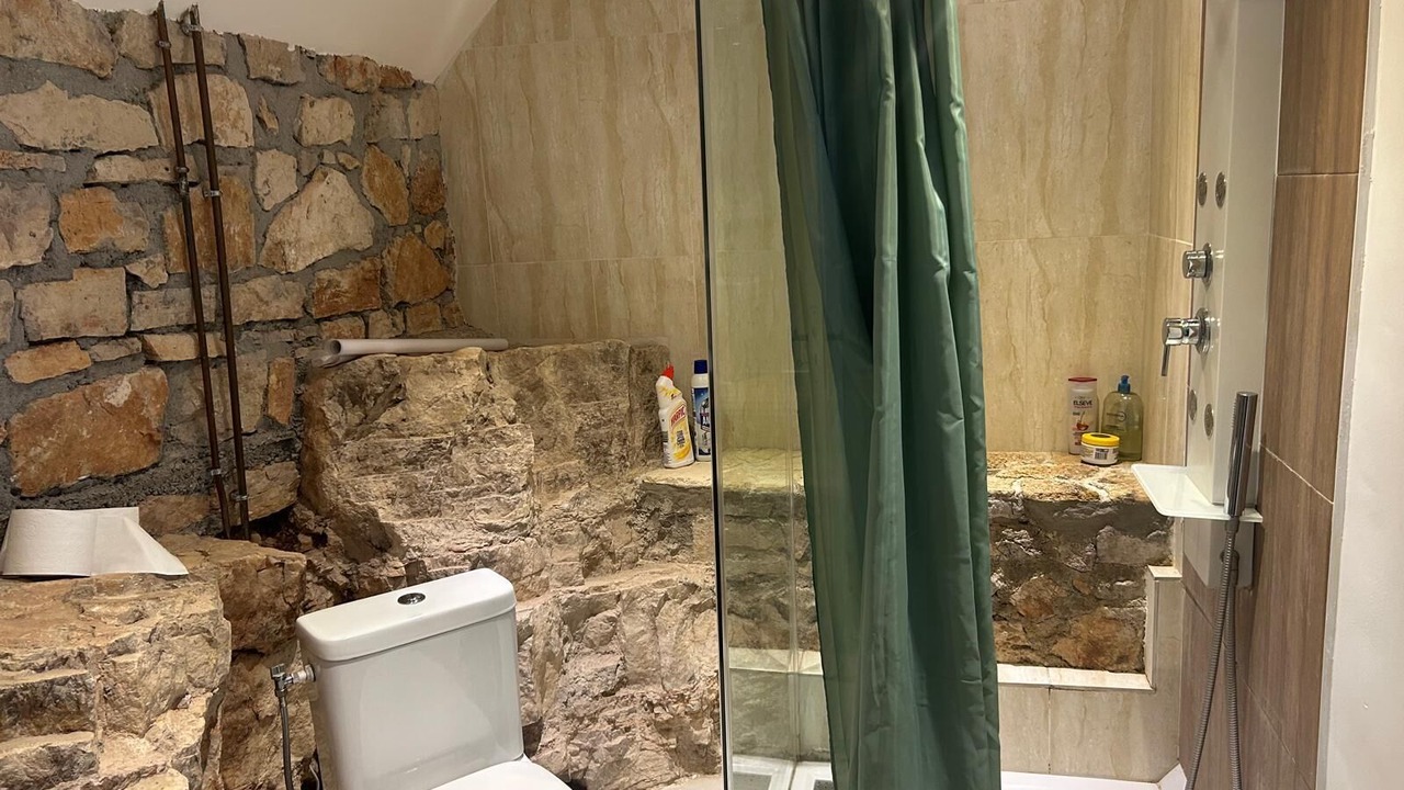 Photo of Bathroom in Carces