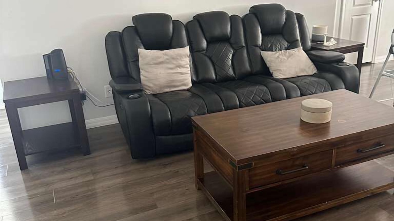 Photo of Livingroom in Sandy Ridge