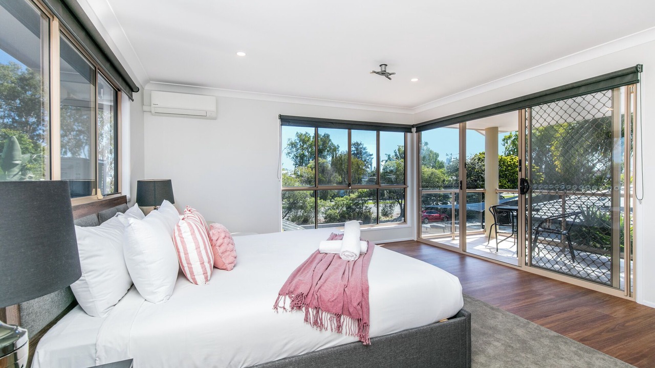 Photo of Patio Balcony in Mermaid Waters