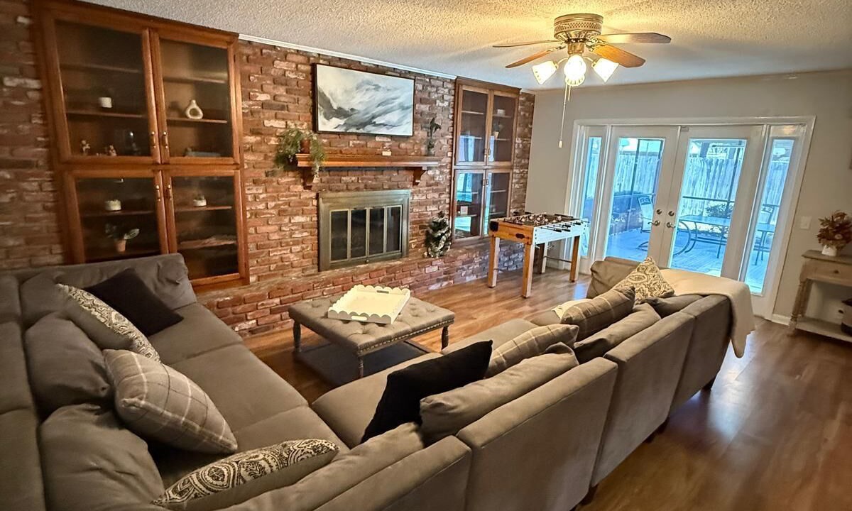 Photo of Livingroom in Cypress Gardens