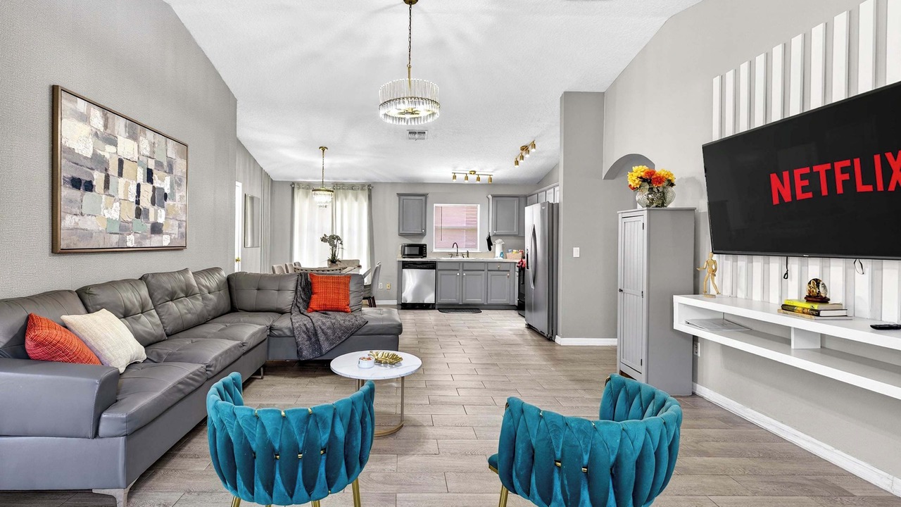Photo of Livingroom in Sandy Ridge