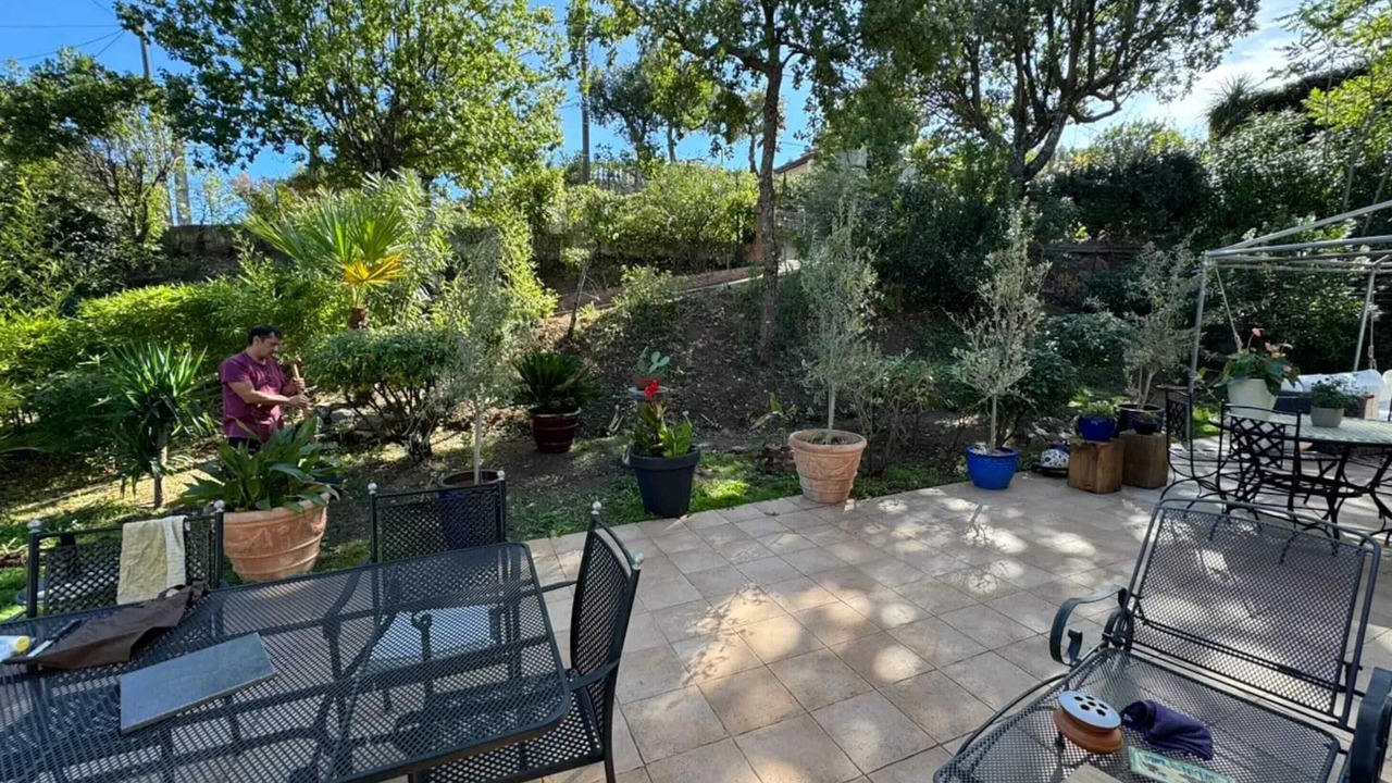 Photo of Outdoor in Les Mayons