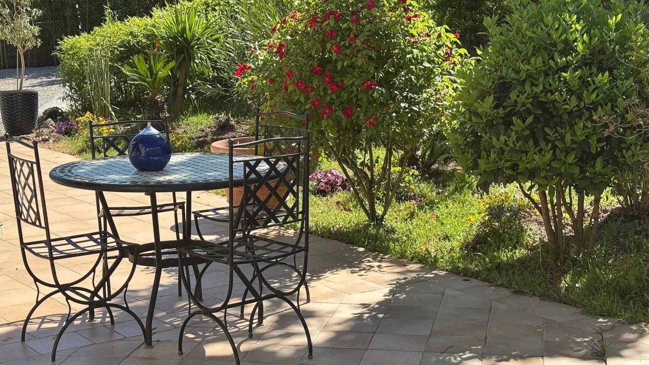 Photo of Outdoor in Les Mayons