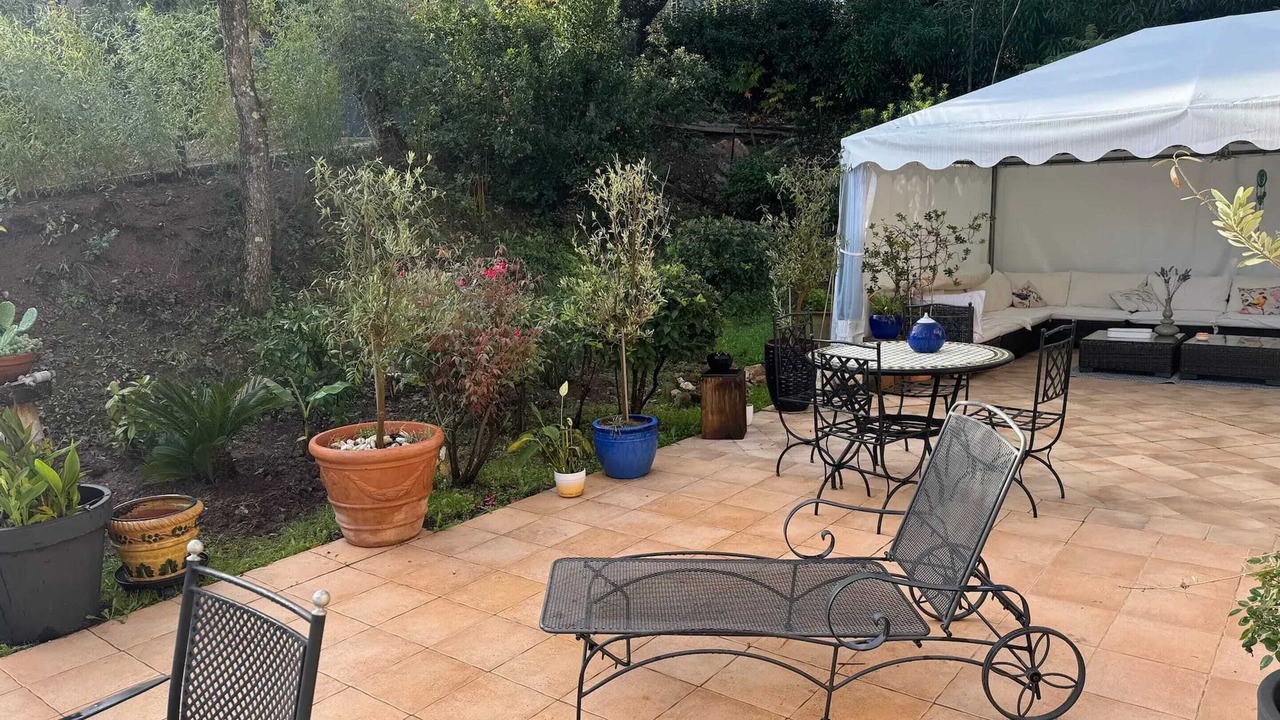 Photo of Outdoor in Les Mayons