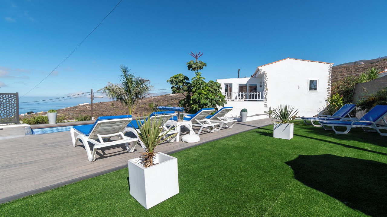Photo of Patio Balcony in Taucho