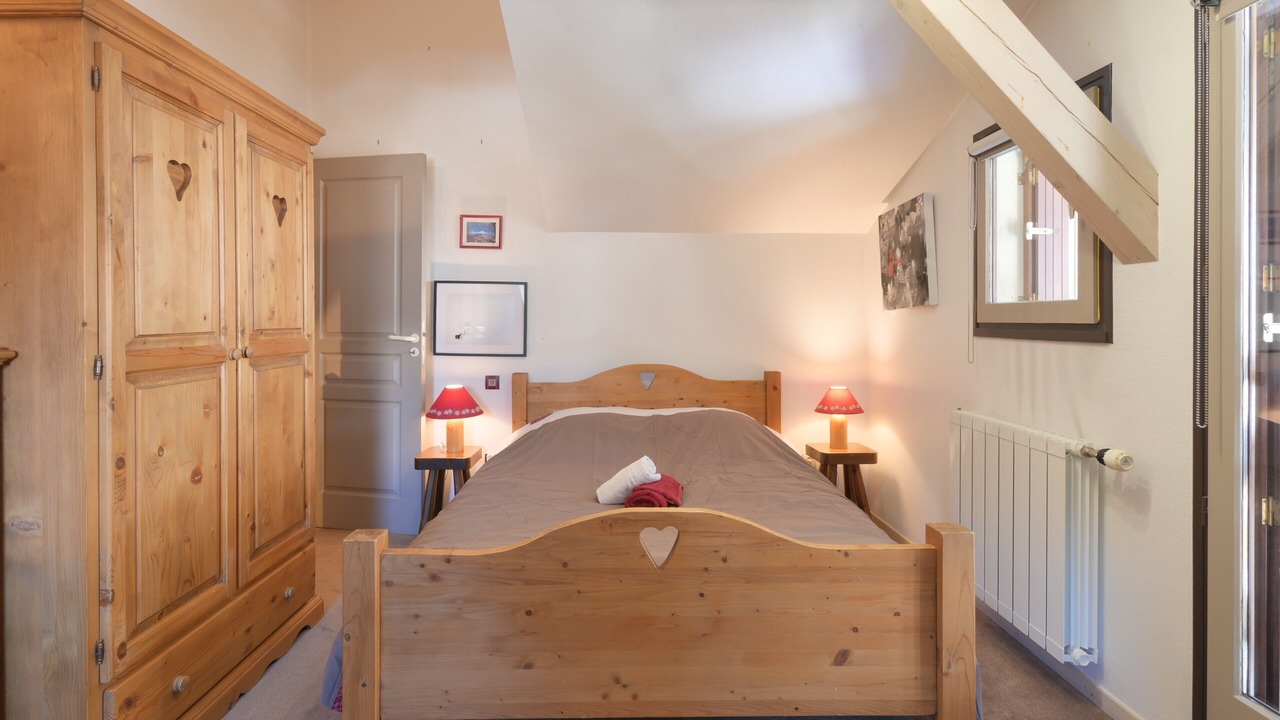 Photo of Bedroom in Thones
