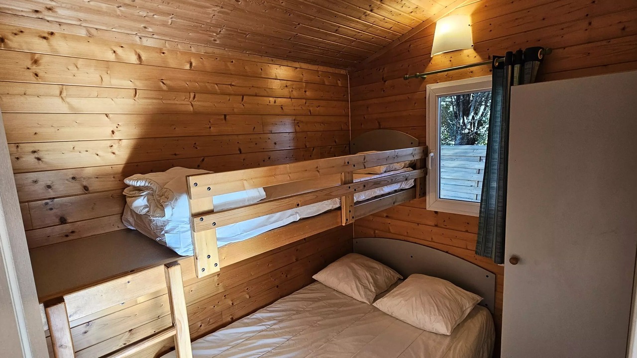 Photo of Bedroom in Saint-Laurent-du-Verdon