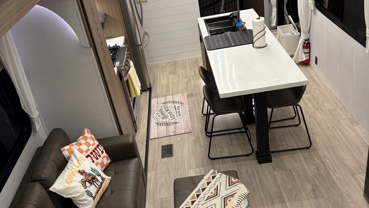 Photo of Livingroom in River Ranch
