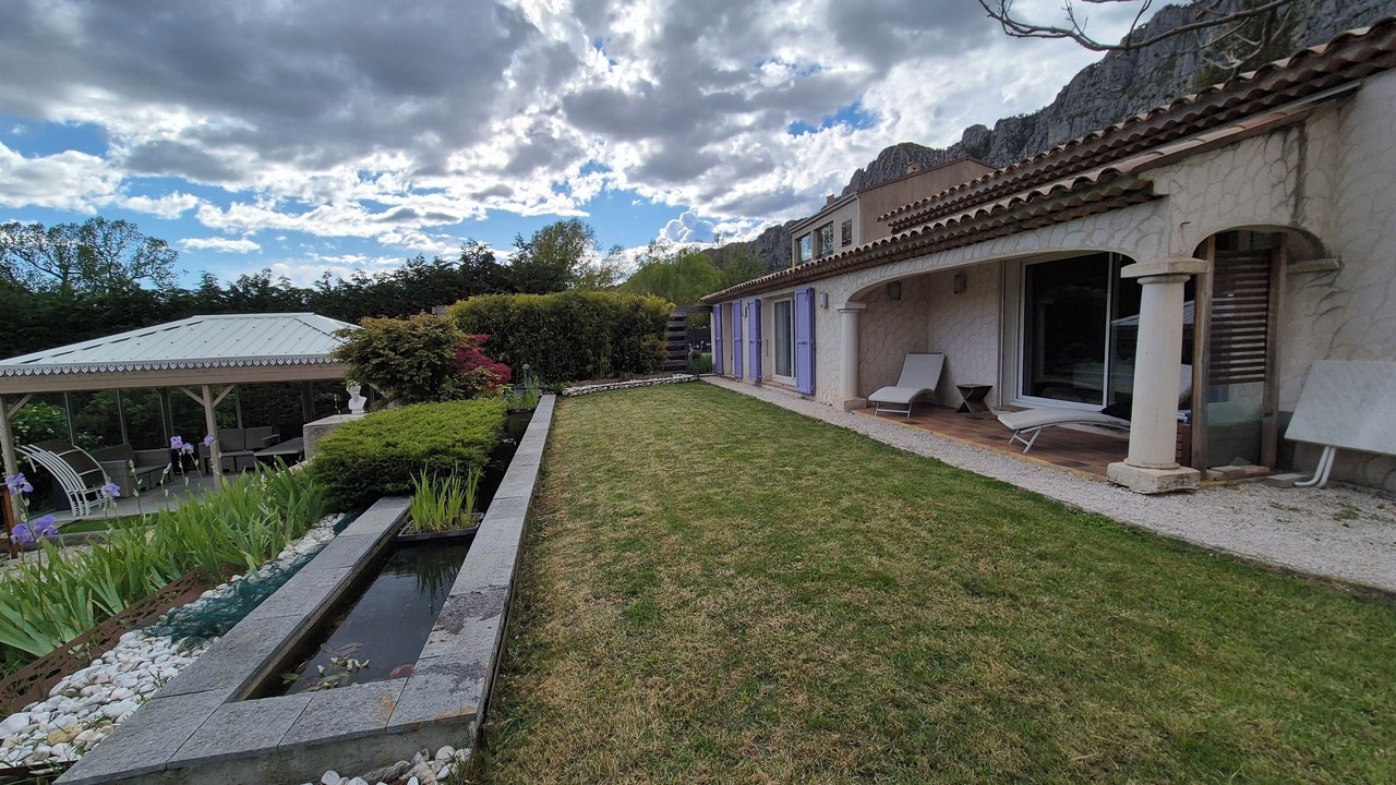 Photo of Outdoor in Seranon