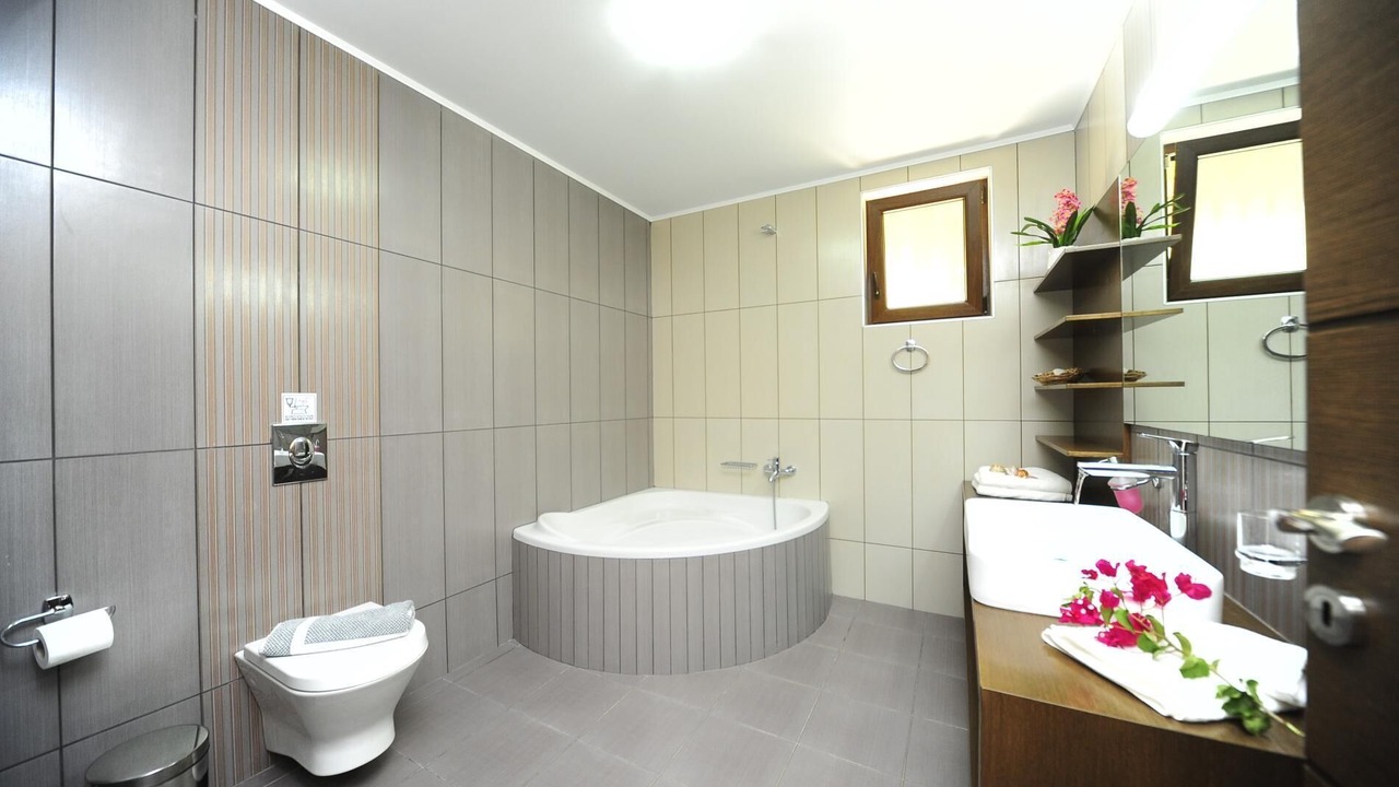 Photo of Bathroom in Pigianos Kampos