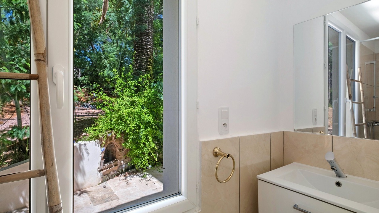 Photo of Bathroom in Le Dramont