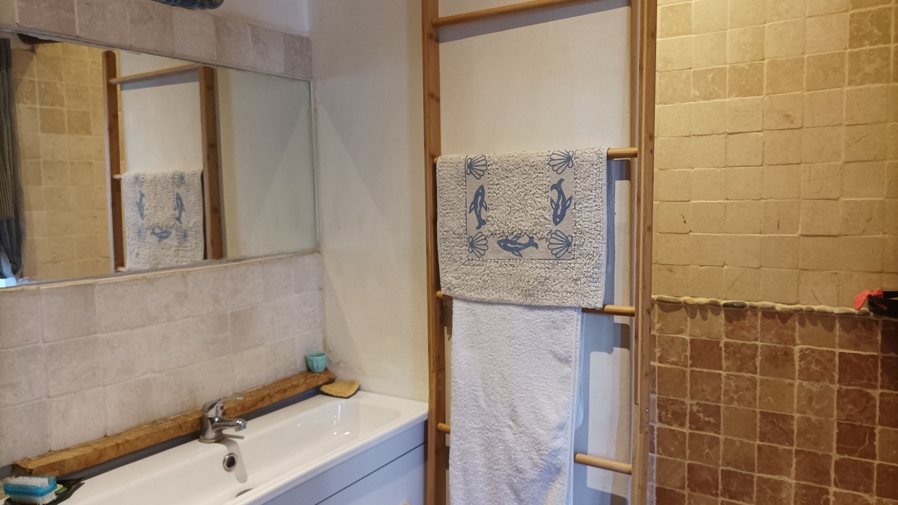 Photo of Bathroom in Varages
