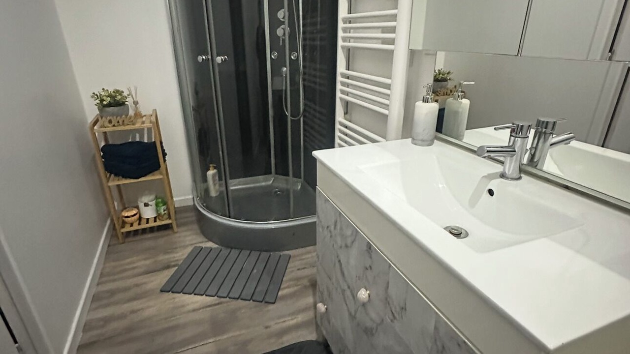 Photo of Bathroom in Montlucon