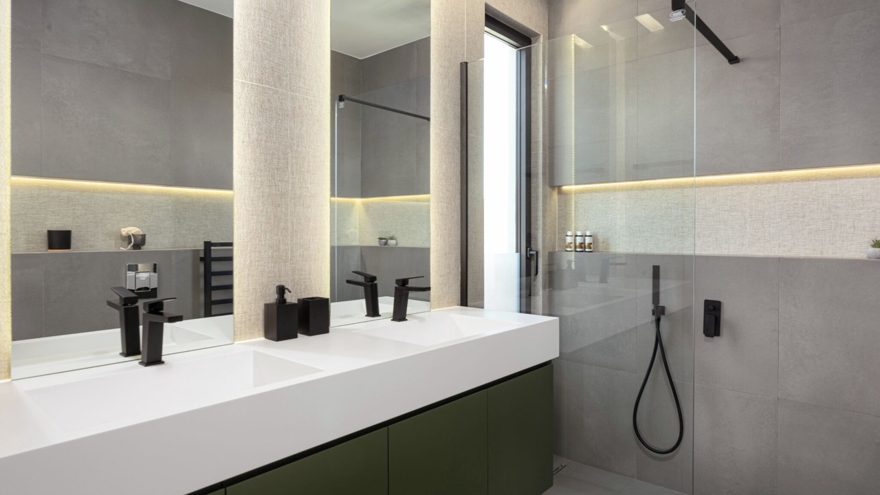 Photo of Bathroom in Legrena