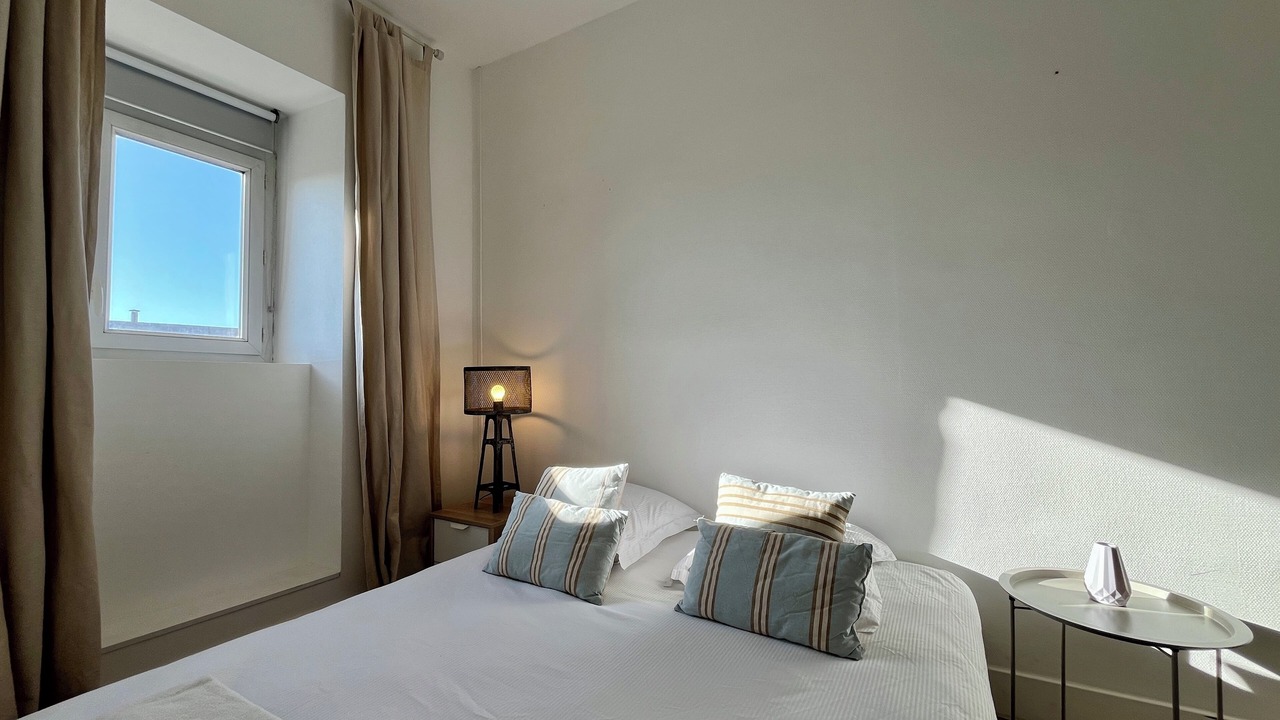Photo of Bedroom in Valence