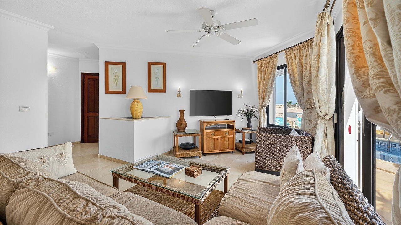Photo of Livingroom in Los Gigantes