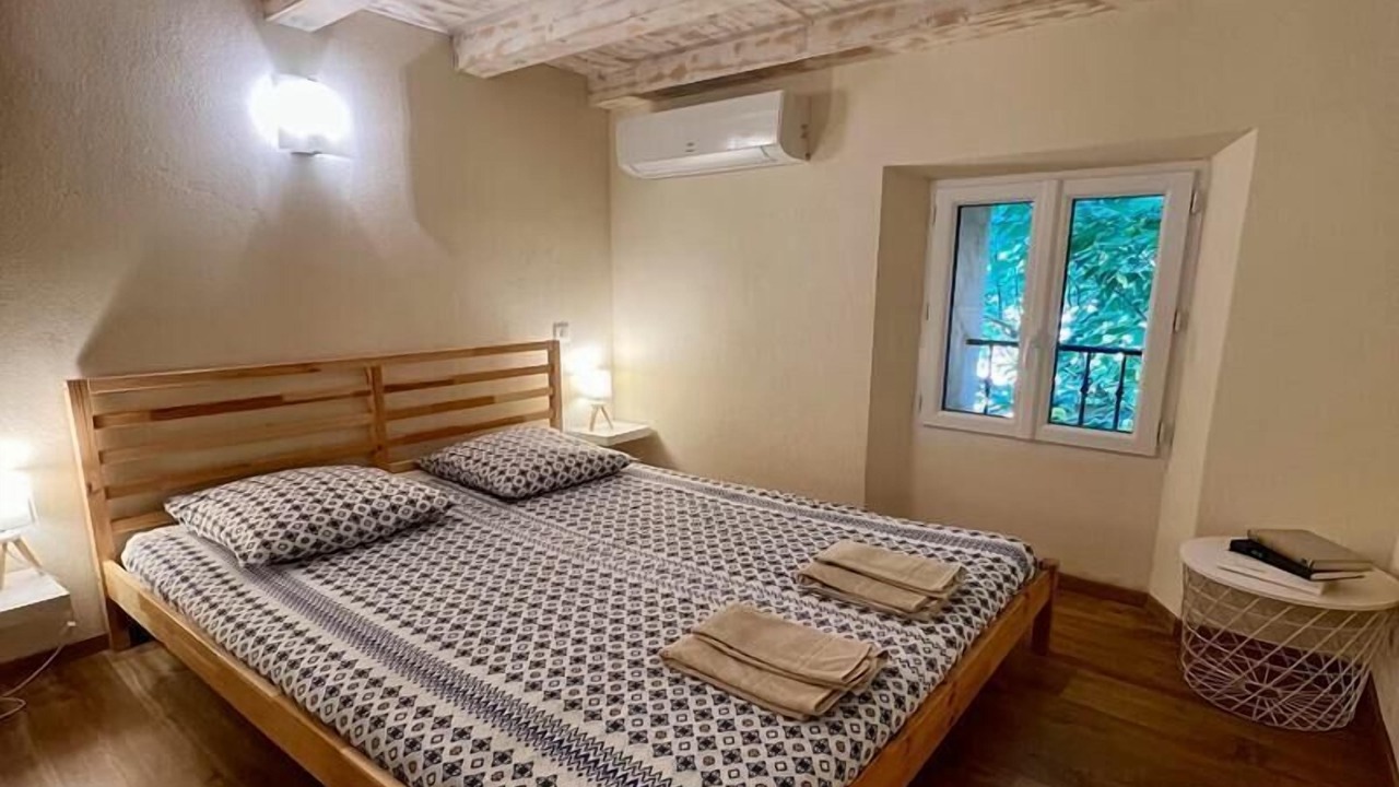 Photo of Bedroom in Le Cannet-des-Maures