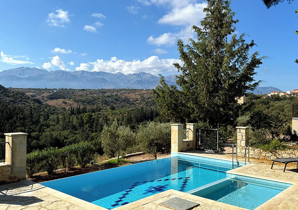 Photo of Outdoor in Douliana