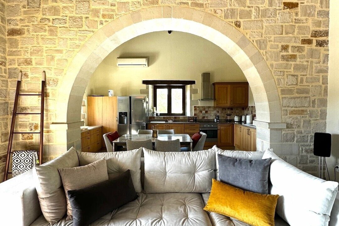 Photo of Livingroom in Douliana