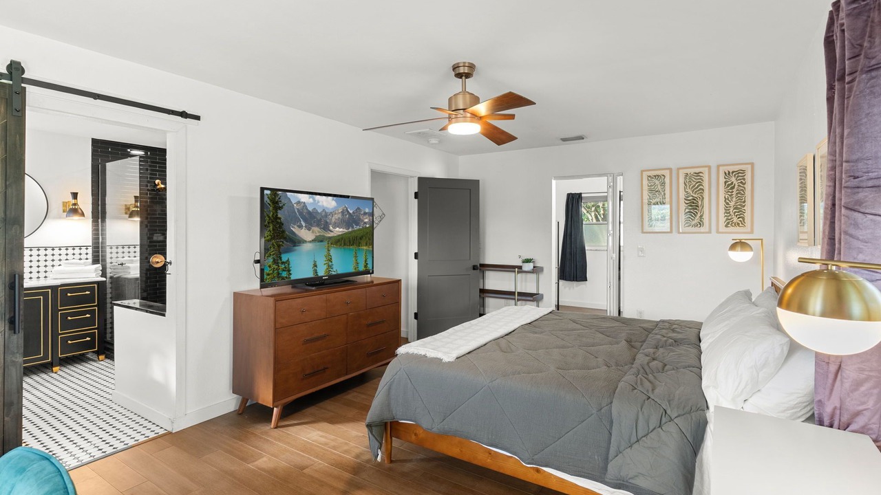 Photo of Bedroom in Lake Bentley