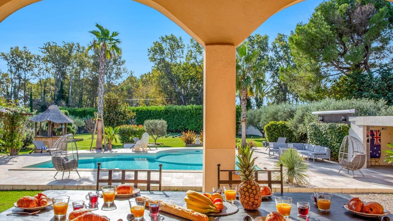 Photo of Others in Velleron