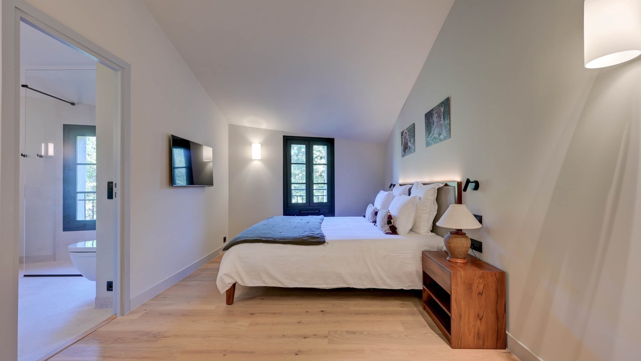 Photo of Bedroom in Entrecasteaux