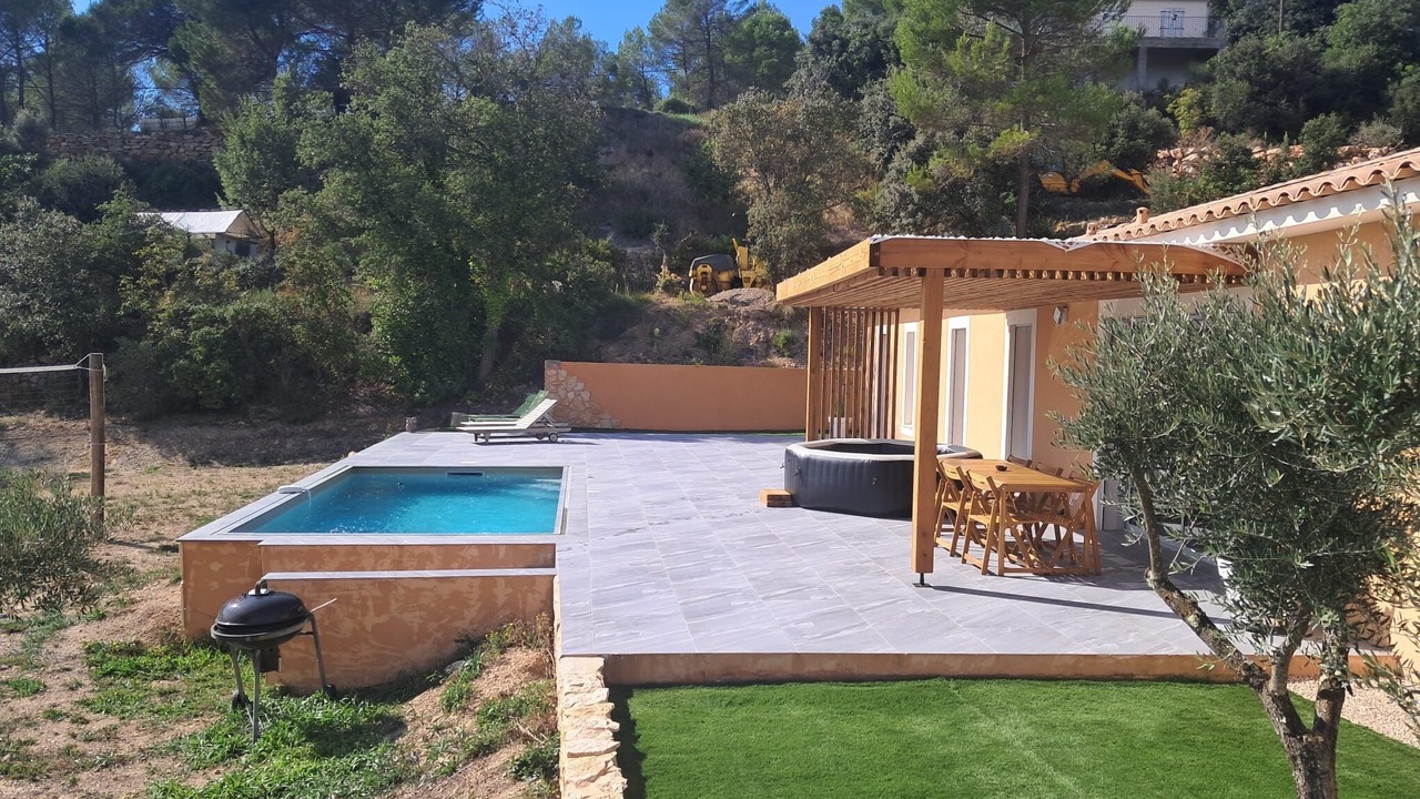 Photo of Outdoor in Varages