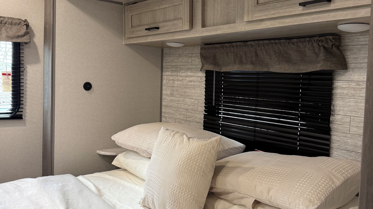 Photo of Bedroom in Oak Ridge