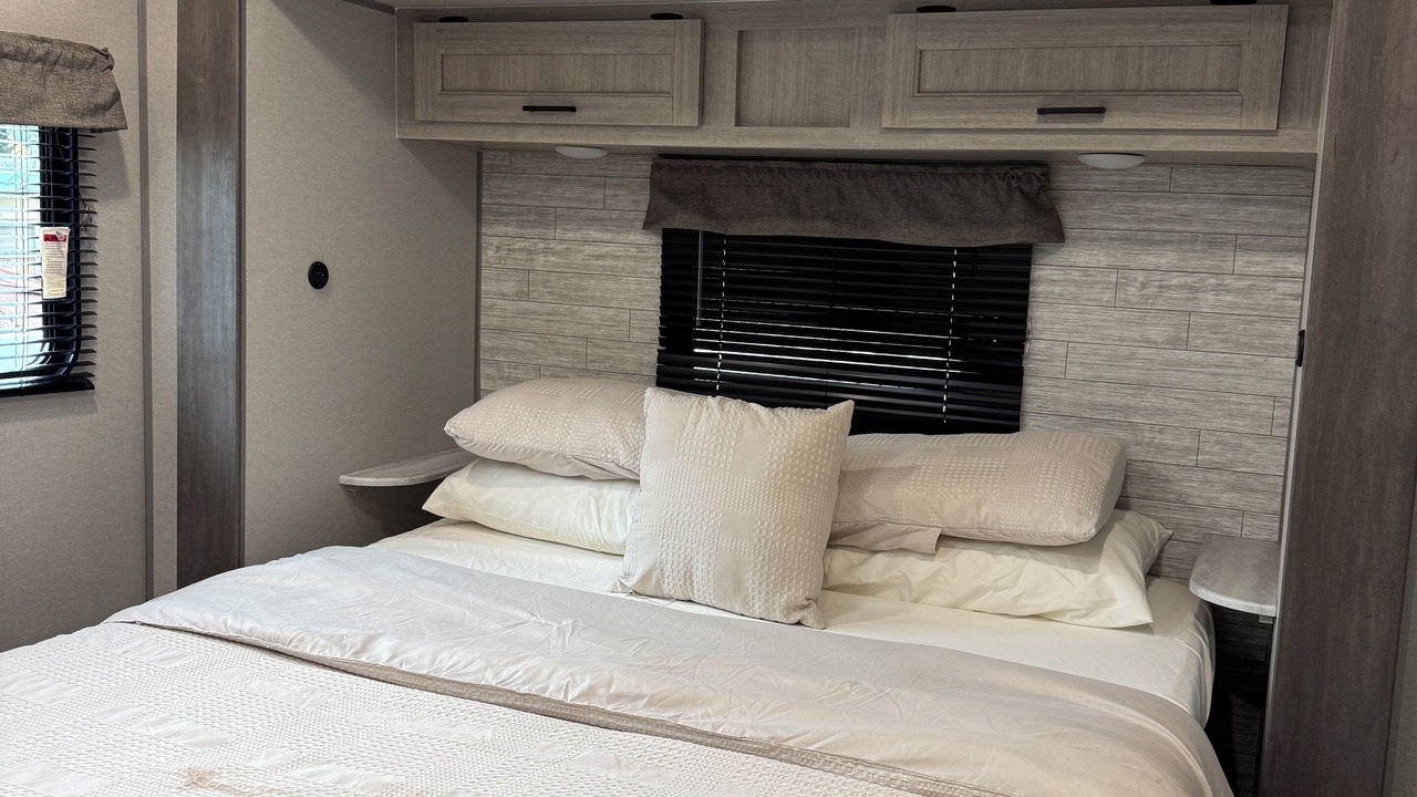 Photo of Bedroom in Oak Ridge
